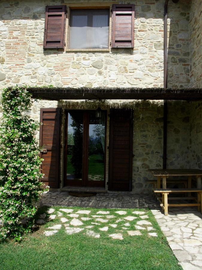 Agriturismo Pian Di Frattina Fabro Bagian luar foto