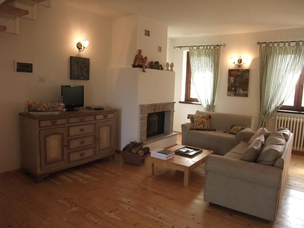 Agriturismo Pian Di Frattina Fabro Bagian luar foto