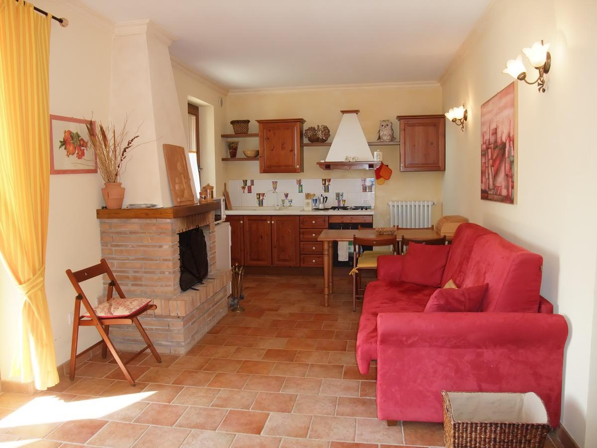 Agriturismo Pian Di Frattina Fabro Bagian luar foto
